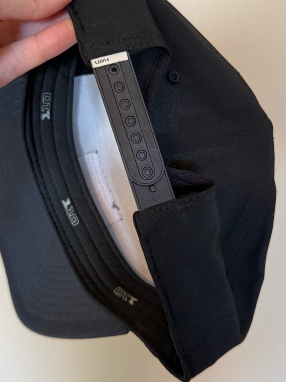 Vuori The Standard Hat Black - Picture 4 of 9
